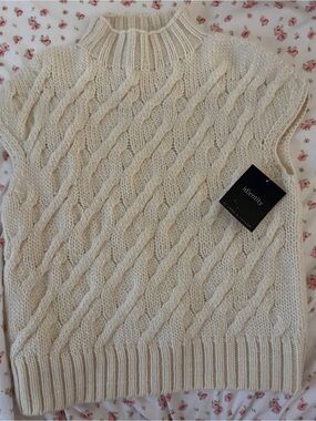 Identity by Lord & Taylor 100% Wool Cable Knit Cream Sweater | Medium | NWT